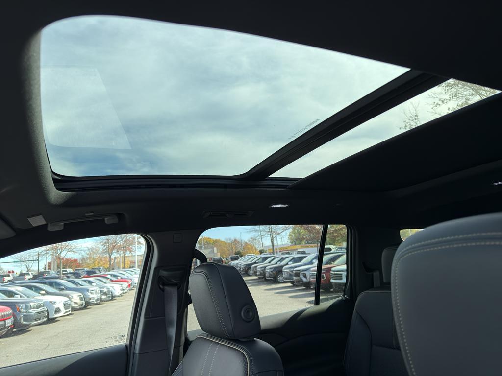 new 2026 Chevrolet Traverse car, priced at $56,350