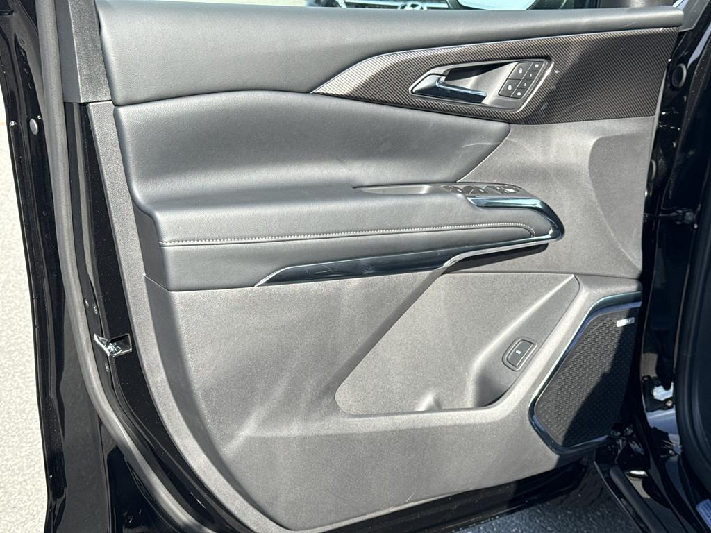 new 2026 Chevrolet Traverse car, priced at $56,350