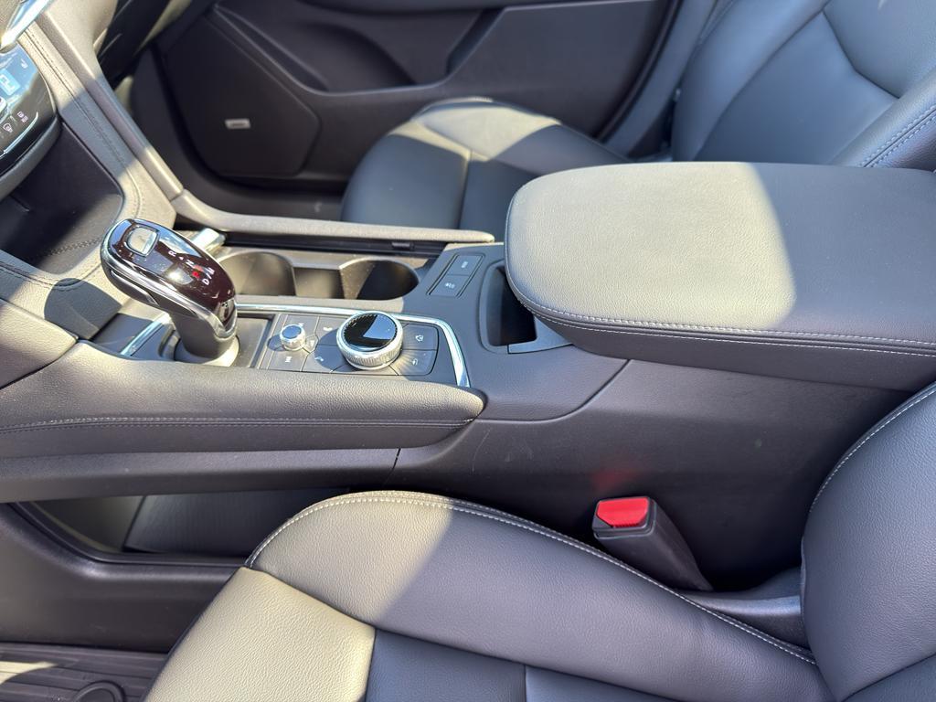 used 2025 Cadillac XT6 car, priced at $46,489