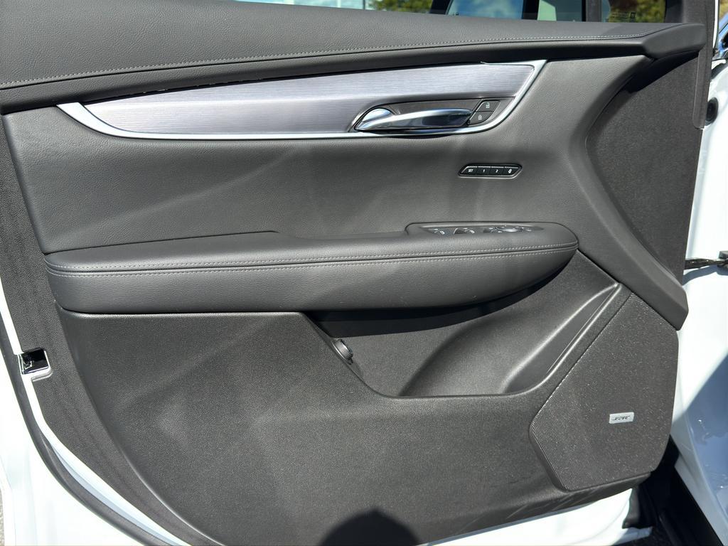 used 2025 Cadillac XT6 car, priced at $46,489