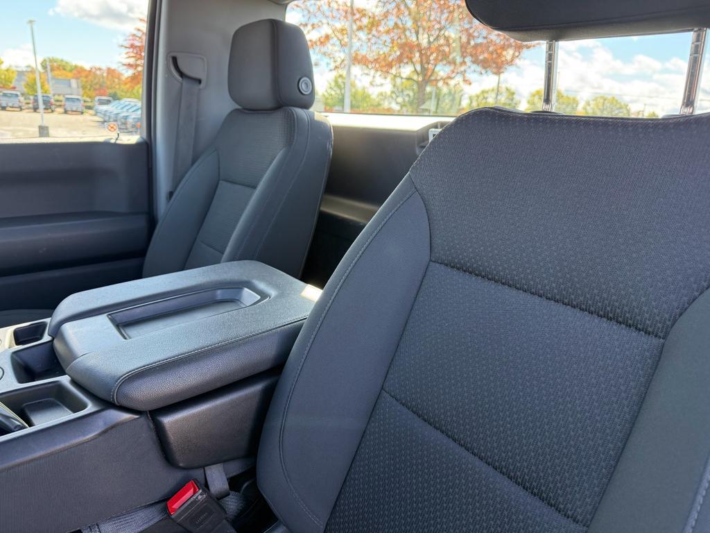 used 2024 Chevrolet Silverado 1500 car, priced at $31,598