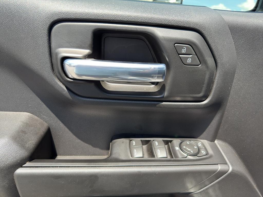 new 2025 Chevrolet Silverado 1500 car, priced at $41,072