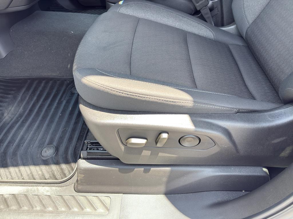 new 2025 Chevrolet Silverado 1500 car, priced at $41,072