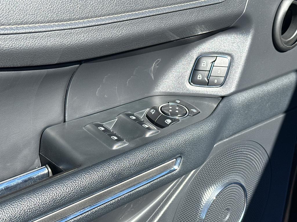 used 2024 Ford Expedition car, priced at $45,358