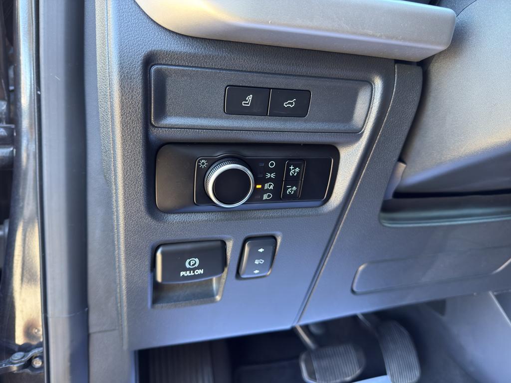 used 2024 Ford Expedition car, priced at $45,358