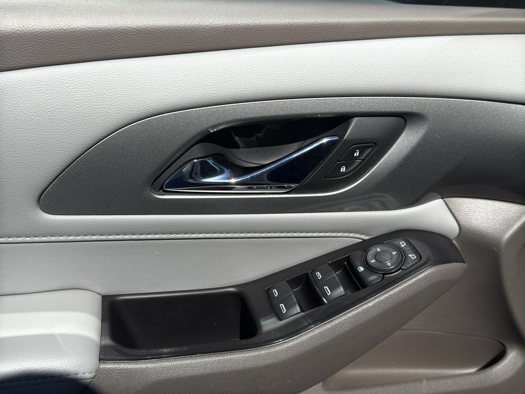 used 2020 Chevrolet Traverse car, priced at $23,395