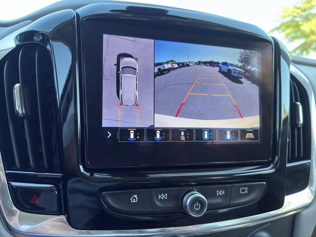 used 2020 Chevrolet Traverse car, priced at $23,395