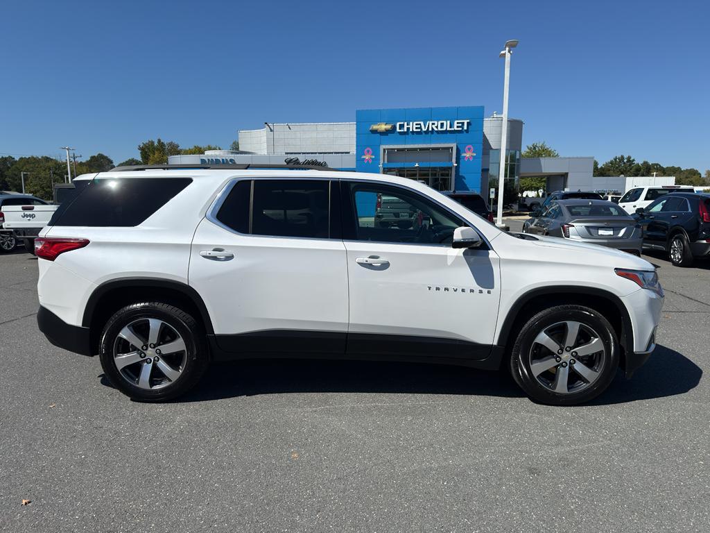 used 2020 Chevrolet Traverse car, priced at $23,395