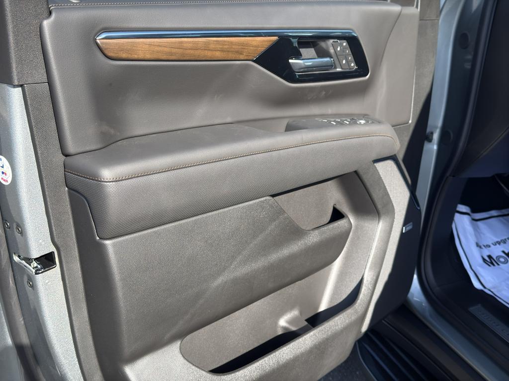 new 2026 Chevrolet Suburban car, priced at $91,380