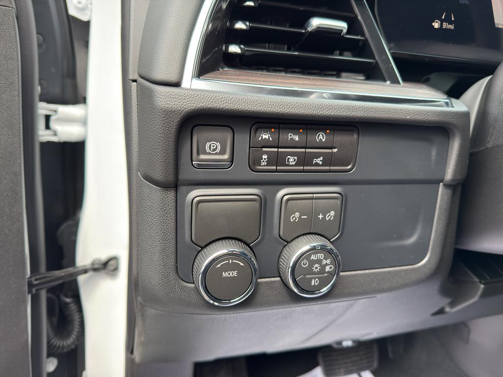 new 2026 Chevrolet Suburban car, priced at $72,680