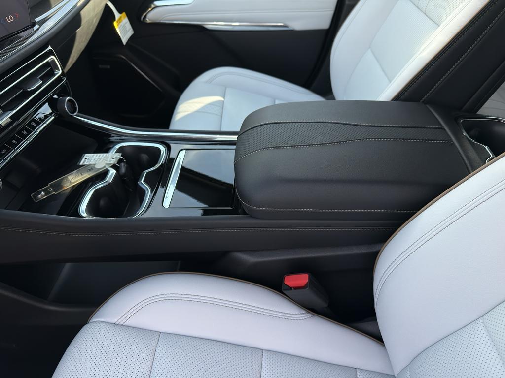 new 2026 Chevrolet Traverse car, priced at $57,195