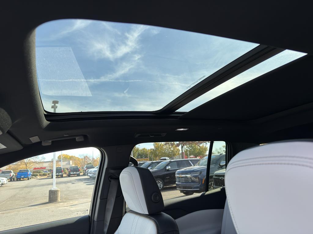 new 2026 Chevrolet Traverse car, priced at $57,195