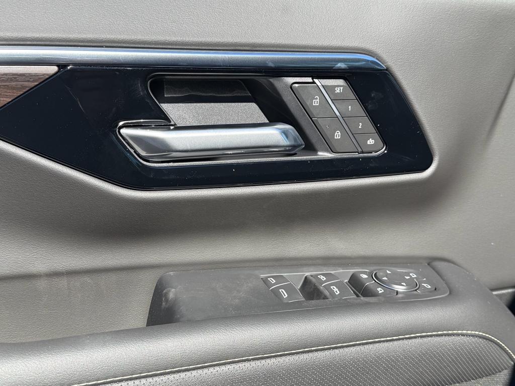 new 2026 Chevrolet Suburban car, priced at $81,190