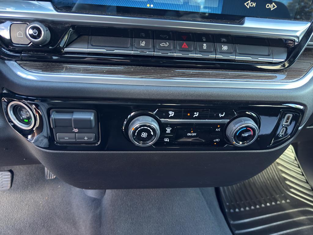 used 2024 Chevrolet Silverado 2500 car, priced at $48,895