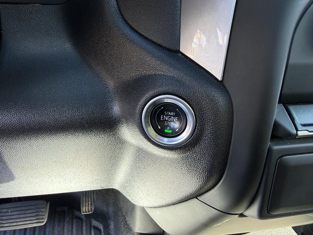 used 2024 Chevrolet Silverado 1500 car, priced at $31,198