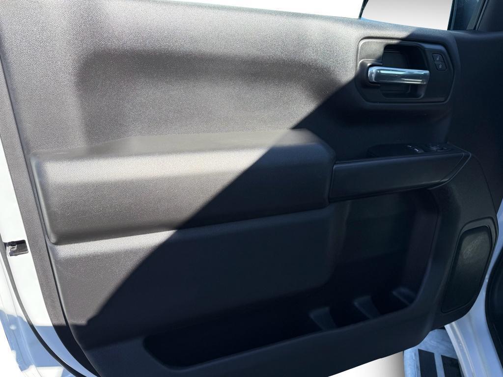 used 2024 Chevrolet Silverado 1500 car, priced at $31,198