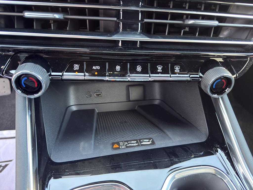 new 2026 Chevrolet Traverse car, priced at $55,140