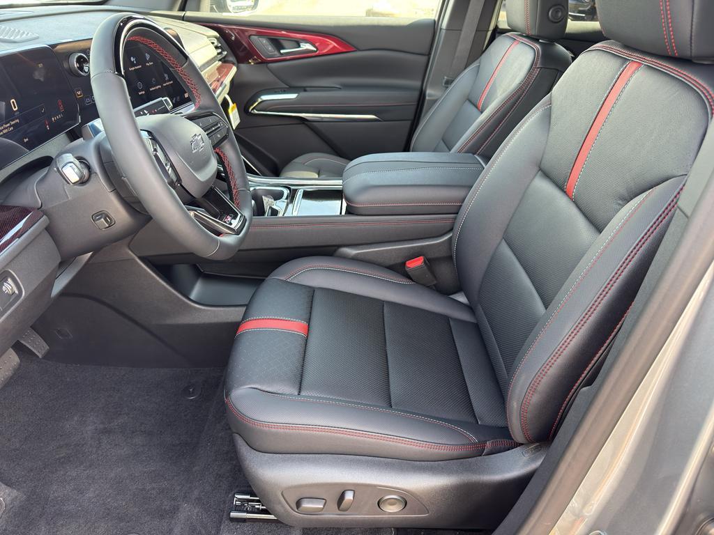 new 2026 Chevrolet Traverse car, priced at $55,140