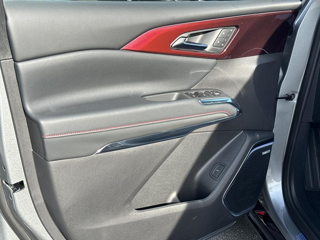 new 2026 Chevrolet Traverse car, priced at $55,140