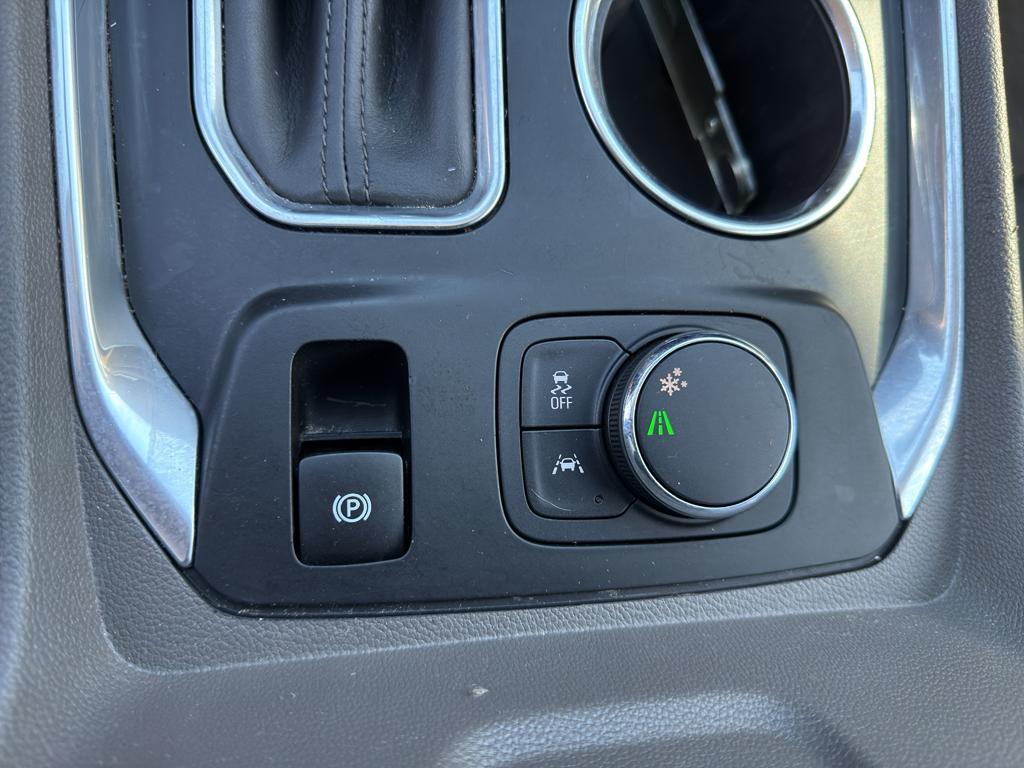 used 2020 Chevrolet Traverse car, priced at $17,991