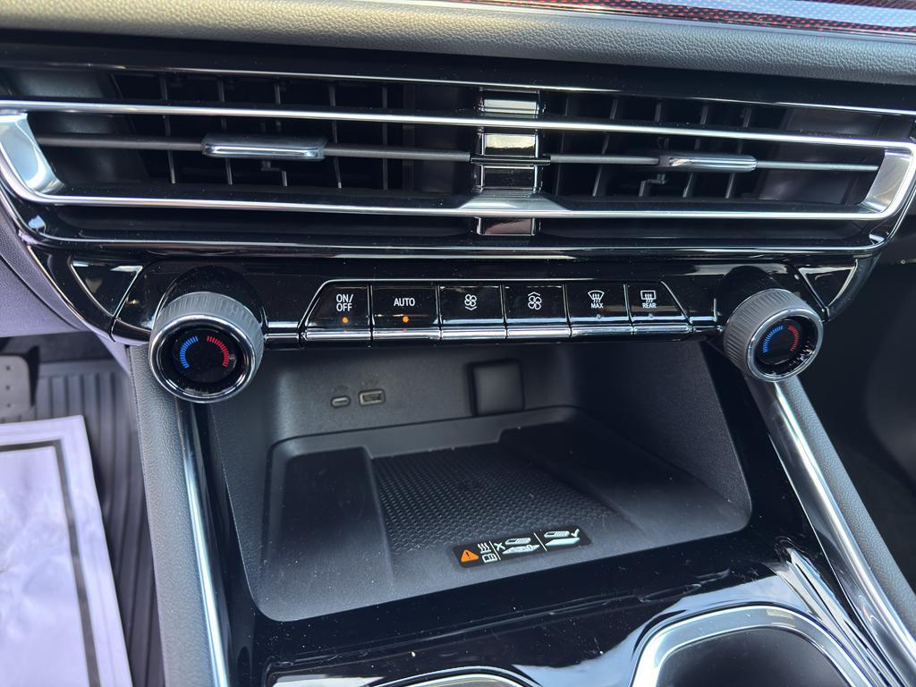 new 2026 Chevrolet Traverse car, priced at $51,804