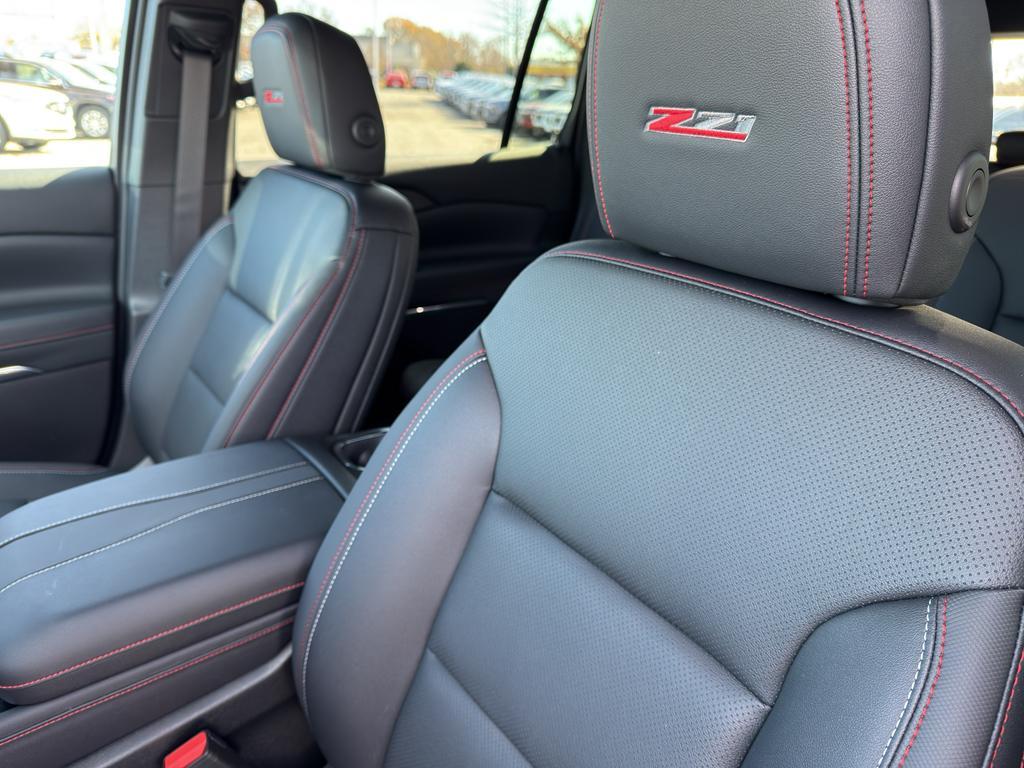 new 2026 Chevrolet Traverse car, priced at $51,804