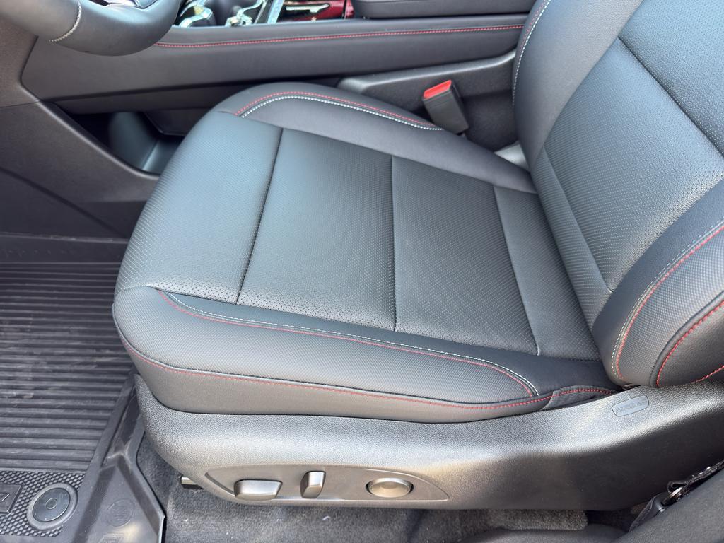 new 2026 Chevrolet Traverse car, priced at $51,804