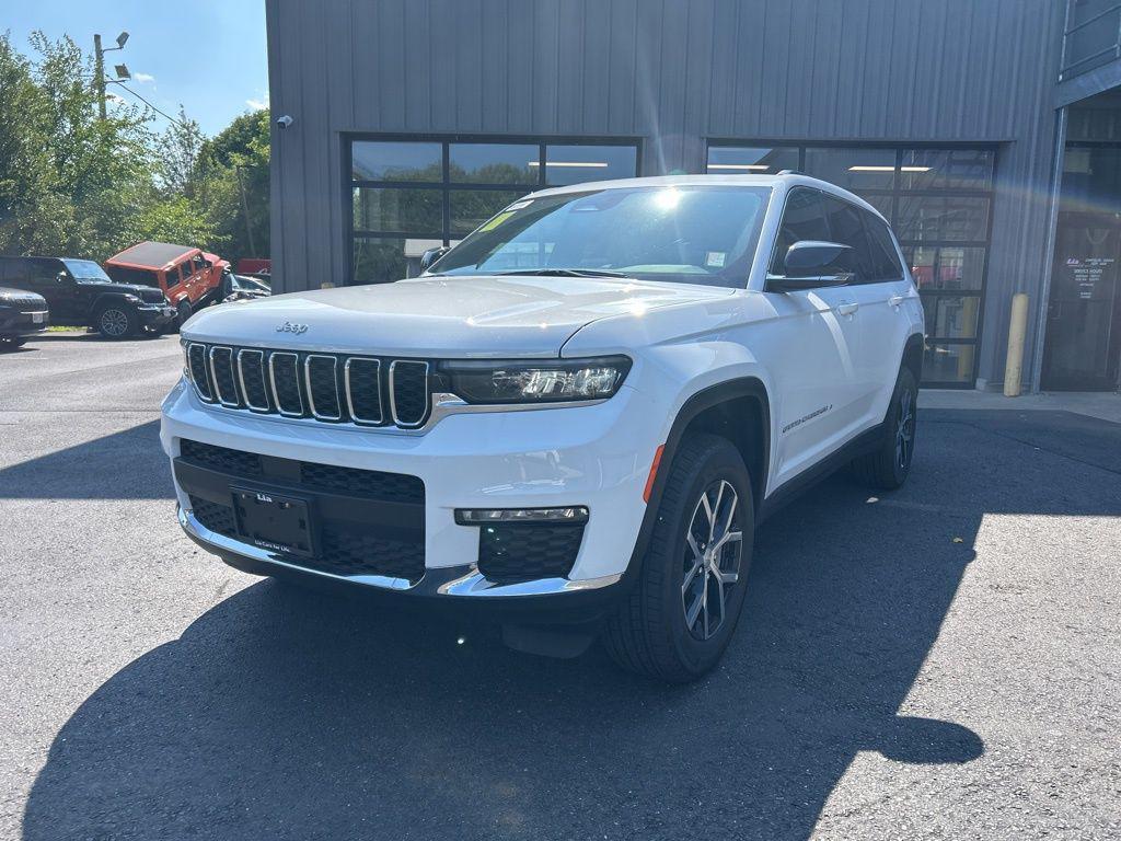 new 2025 Jeep Grand Cherokee L car, priced at $48,854