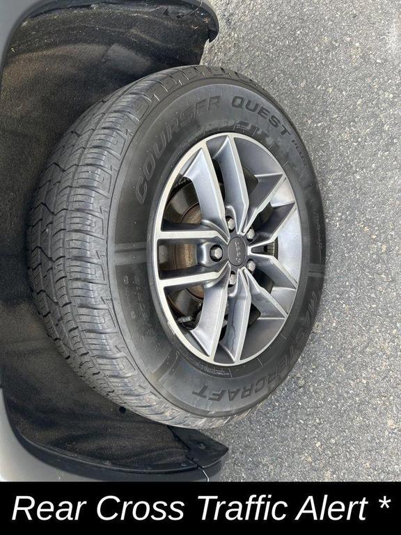 used 2021 Jeep Grand Cherokee car, priced at $29,687
