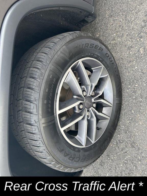 used 2021 Jeep Grand Cherokee car, priced at $29,499