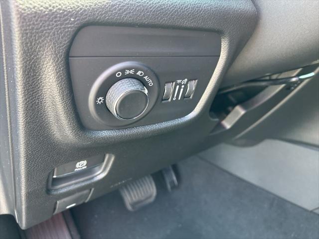 new 2025 Jeep Grand Cherokee car, priced at $42,168