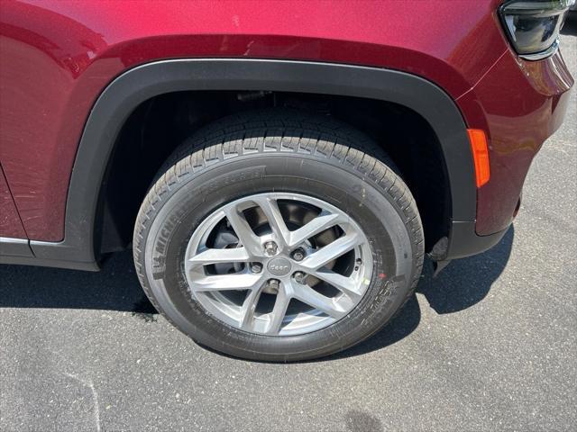new 2025 Jeep Grand Cherokee car, priced at $42,168