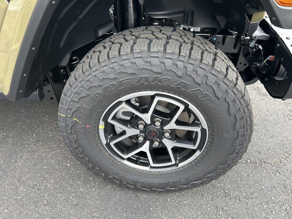 new 2025 Jeep Gladiator car, priced at $56,338