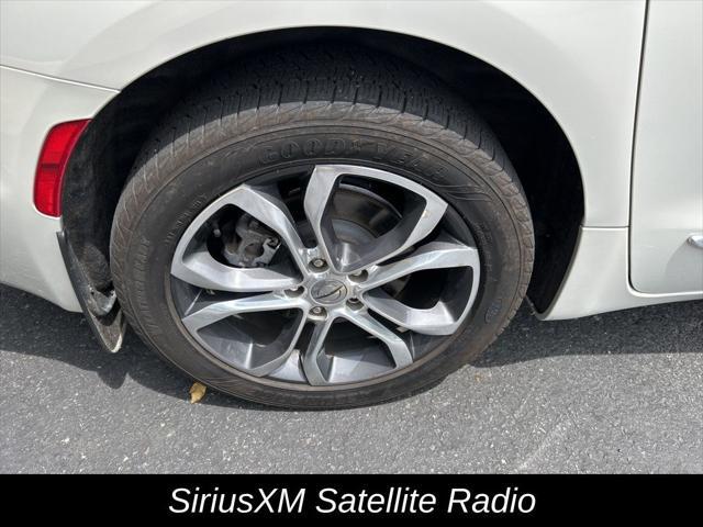 used 2021 Chrysler Pacifica car, priced at $30,187