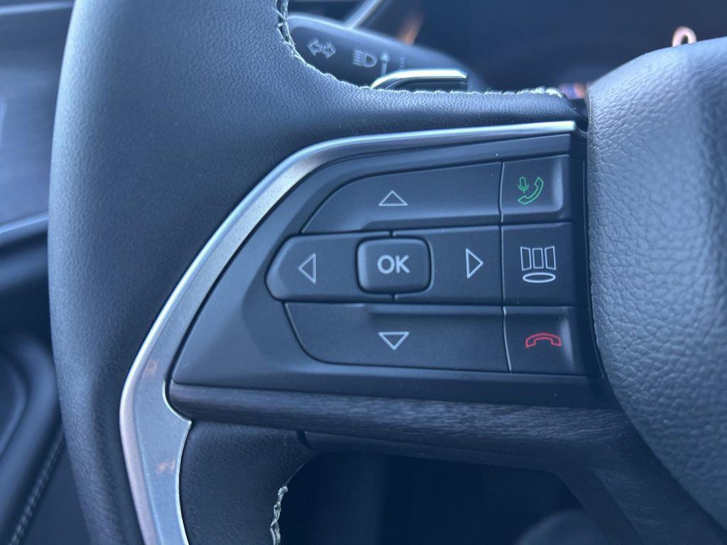 new 2025 Jeep Grand Cherokee car, priced at $54,730