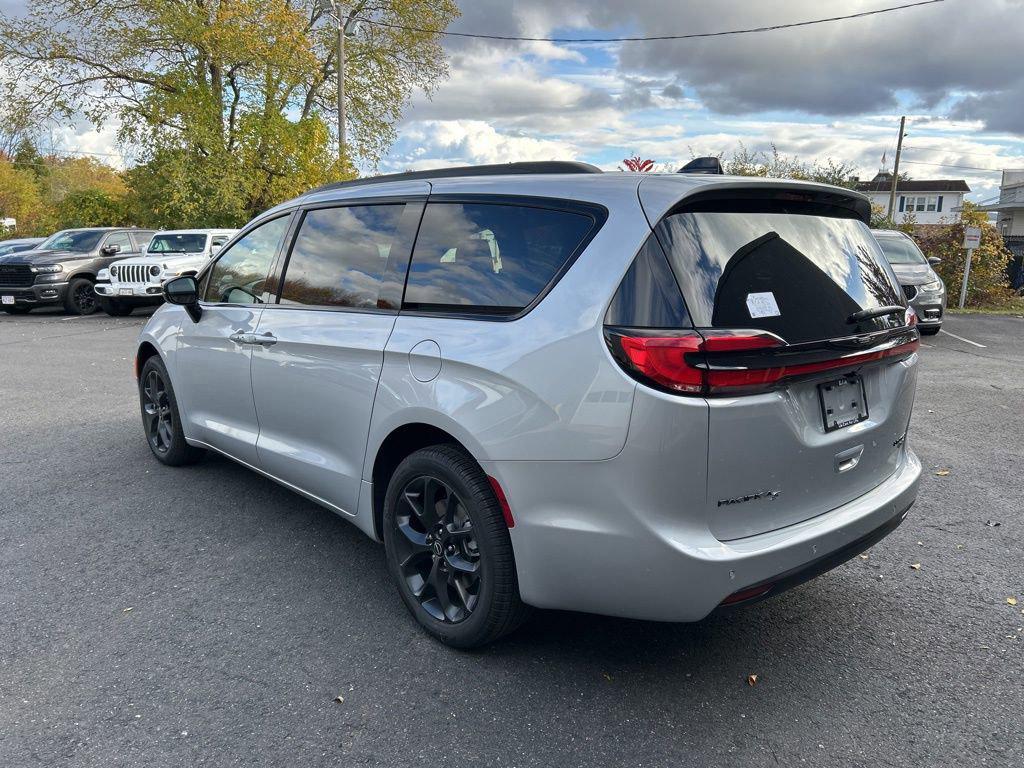 new 2026 Chrysler Pacifica car, priced at $52,897
