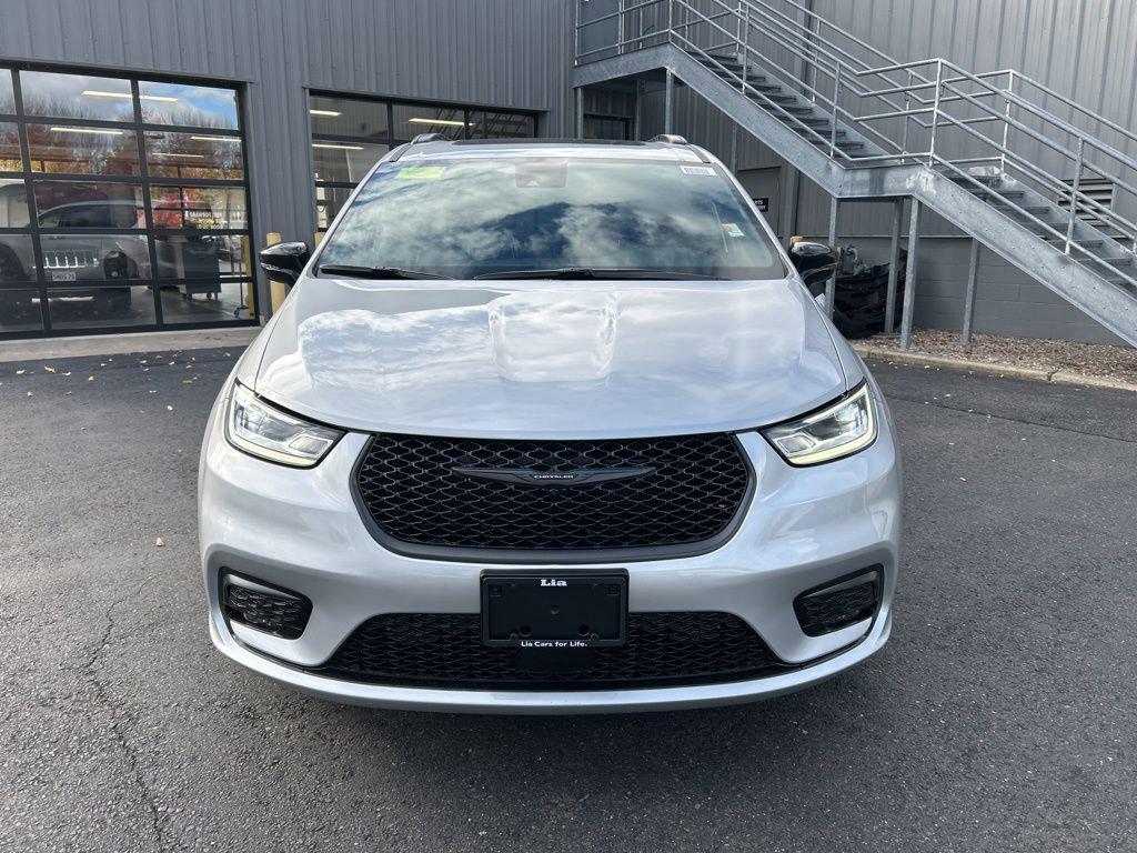 new 2026 Chrysler Pacifica car, priced at $52,897