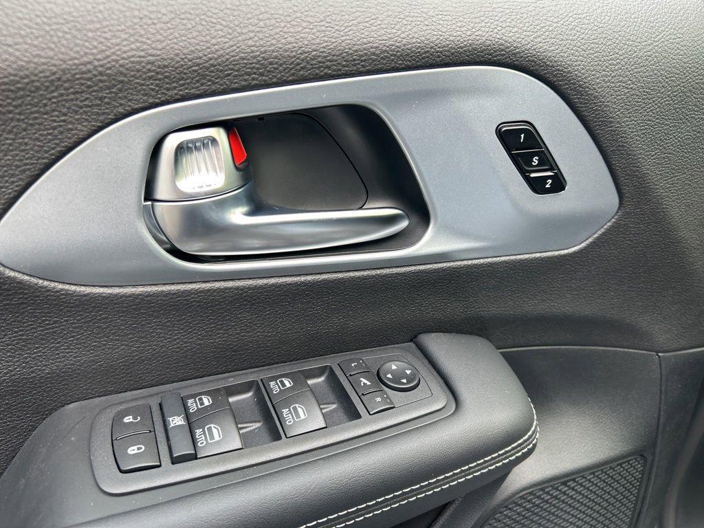 new 2026 Chrysler Pacifica car, priced at $52,897