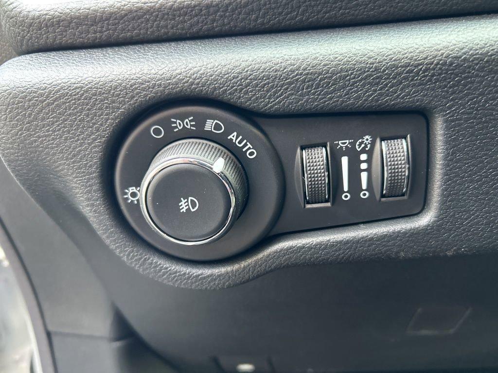 new 2026 Chrysler Pacifica car, priced at $52,897