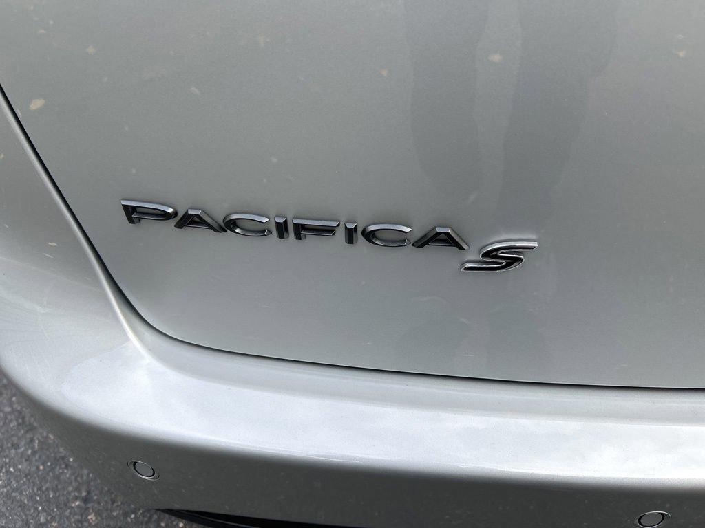 new 2026 Chrysler Pacifica car, priced at $52,897