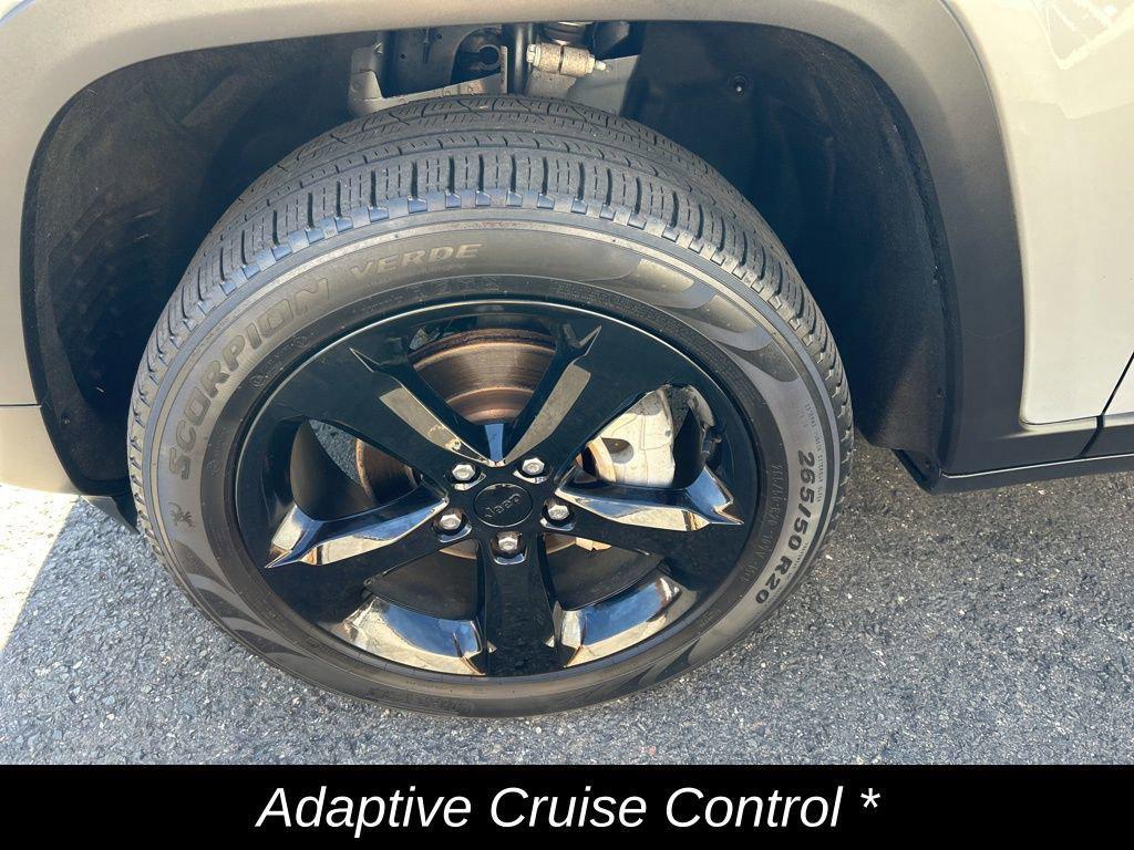 used 2023 Jeep Grand Cherokee car, priced at $30,987