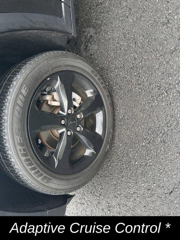 used 2022 Jeep Grand Cherokee car, priced at $31,000