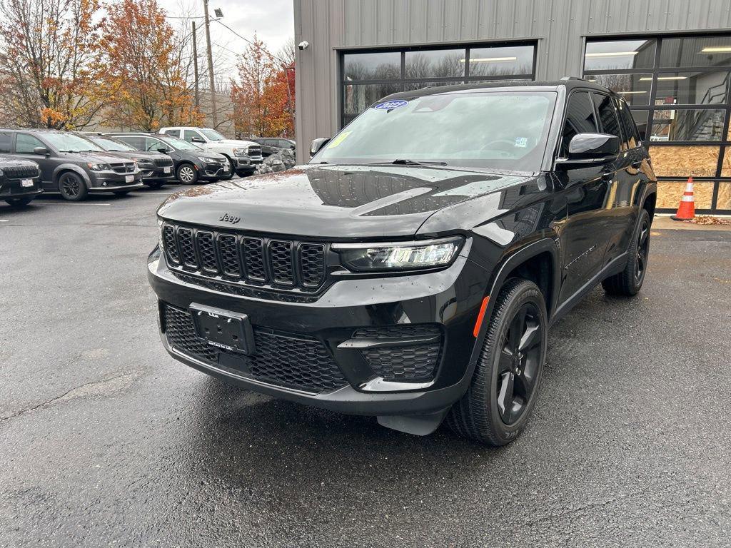 used 2022 Jeep Grand Cherokee car, priced at $31,000