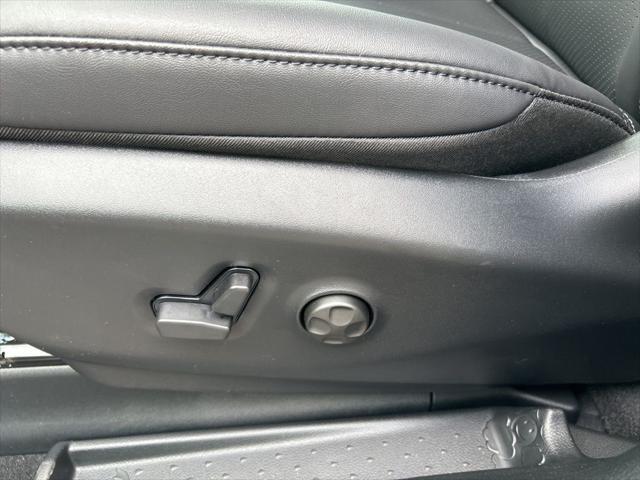 new 2025 Chrysler Pacifica car, priced at $45,219