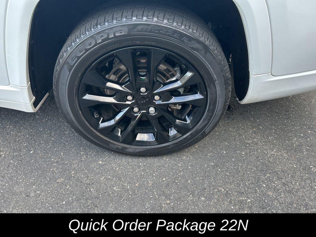 used 2022 Jeep Grand Cherokee L car, priced at $38,487