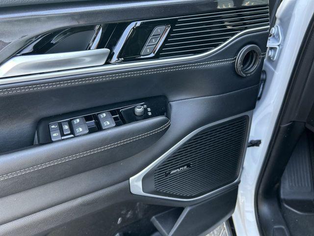 new 2024 Jeep Wagoneer car, priced at $72,070
