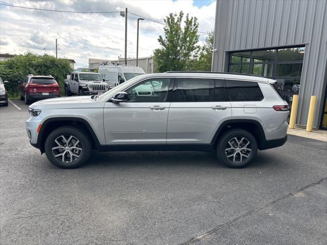 new 2025 Jeep Grand Cherokee L car, priced at $49,195