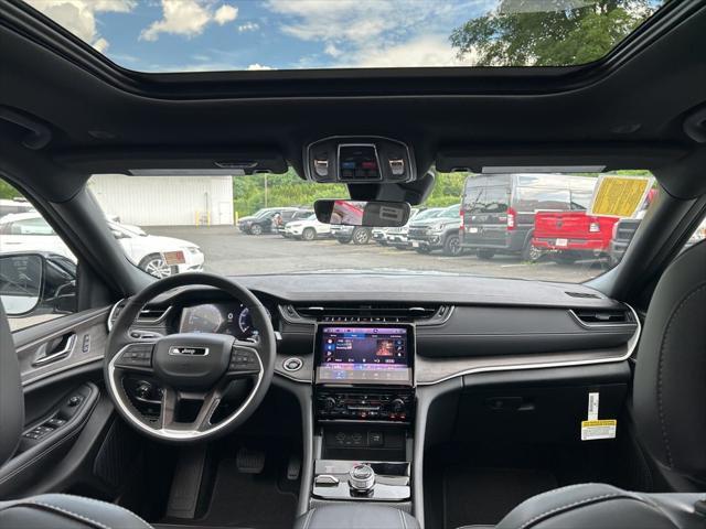 new 2025 Jeep Grand Cherokee L car, priced at $49,195