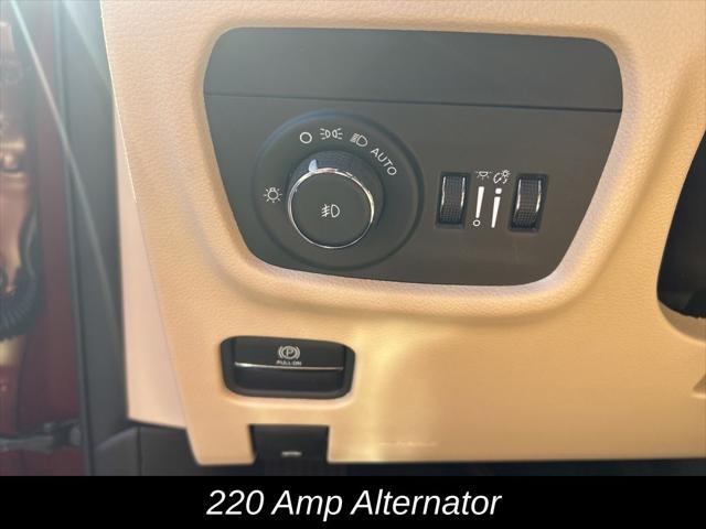 new 2025 Jeep Grand Cherokee car, priced at $47,605