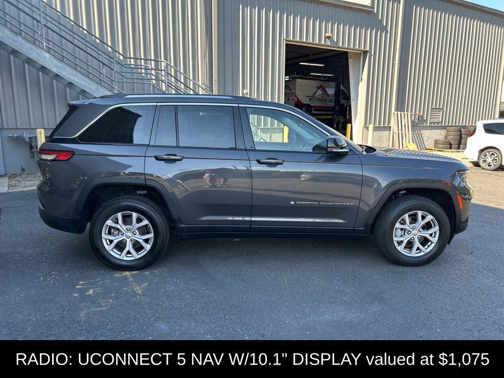 used 2022 Jeep Grand Cherokee car, priced at $31,287